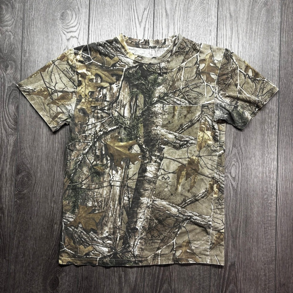 Realtree Camo Pocket T-Shirt Mens Medium Short Sleeve Hunting Y2K Forest Tee